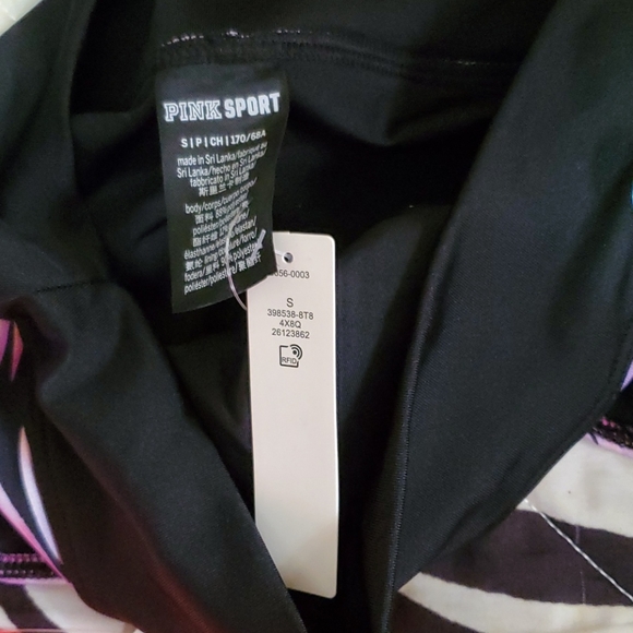 Swing wear - Picture 3 of 4